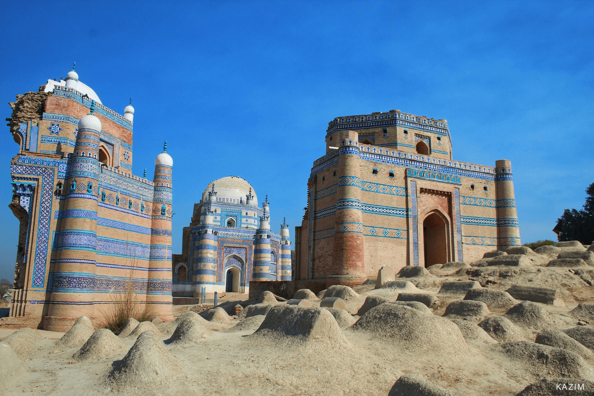 Announcing Alif 1.0: Our First Urdu LLM Outperforming Other Open Source LLMs